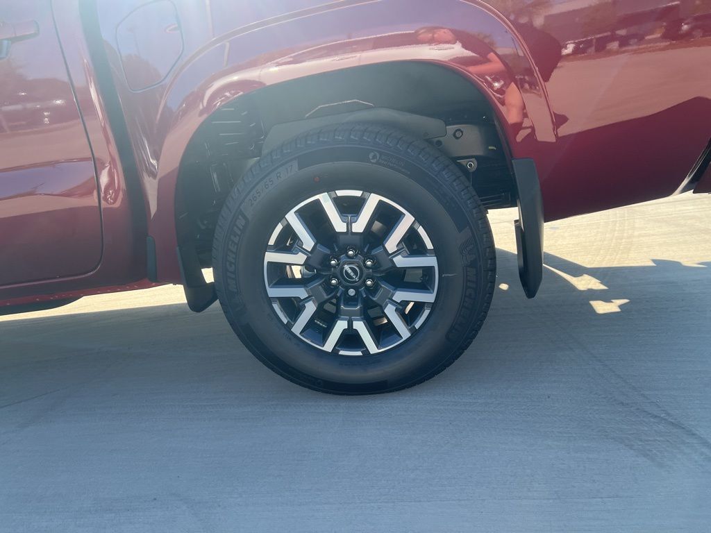 2025 Cardinal Red Metallic Tricoat Nissan Frontier SL RWD Truck