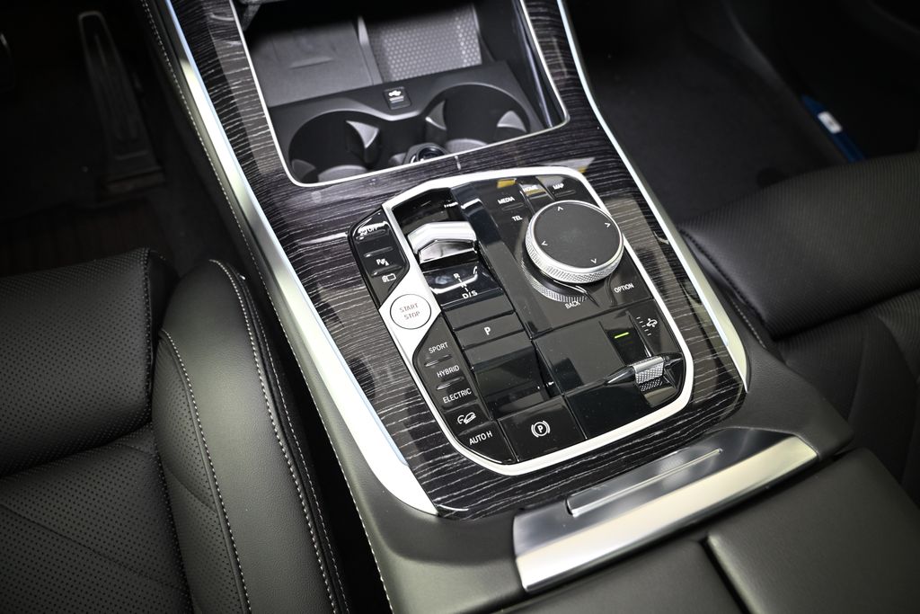 Thumbnail: 2025 BMW X5 - 19