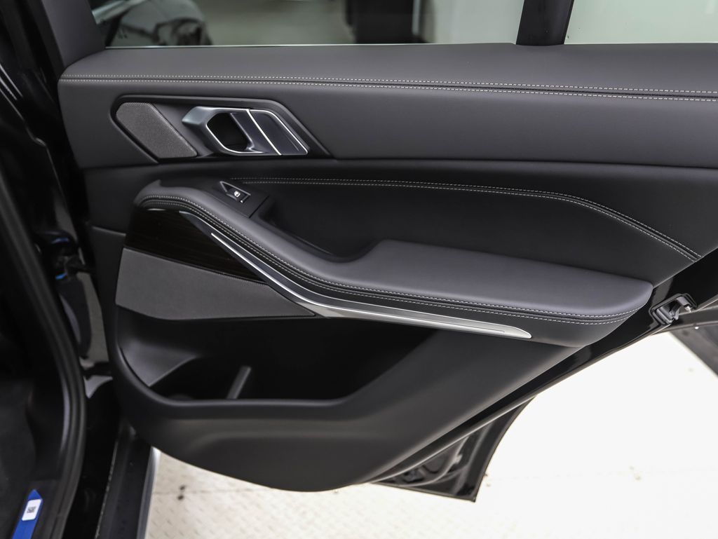 Thumbnail: 2026 BMW X5 - 25