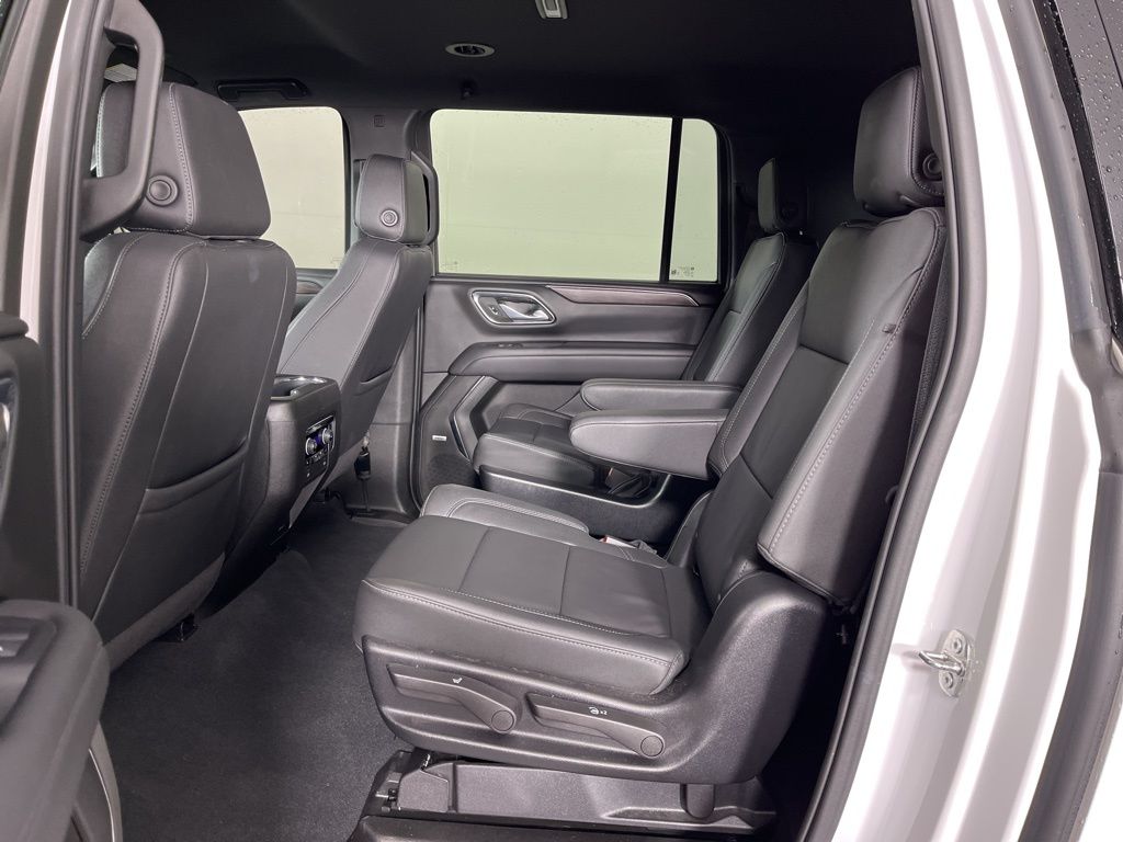 Thumbnail: 2024 Chevrolet Suburban - 24