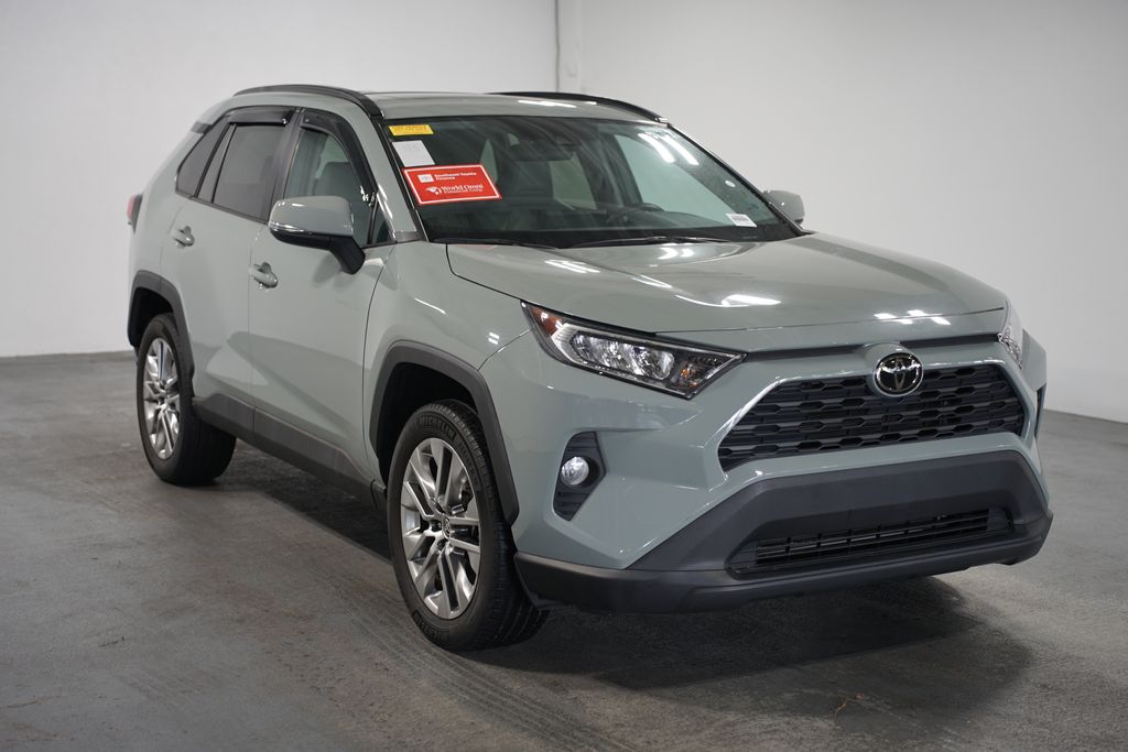 Thumbnail: 2021 Toyota RAV4 - 3
