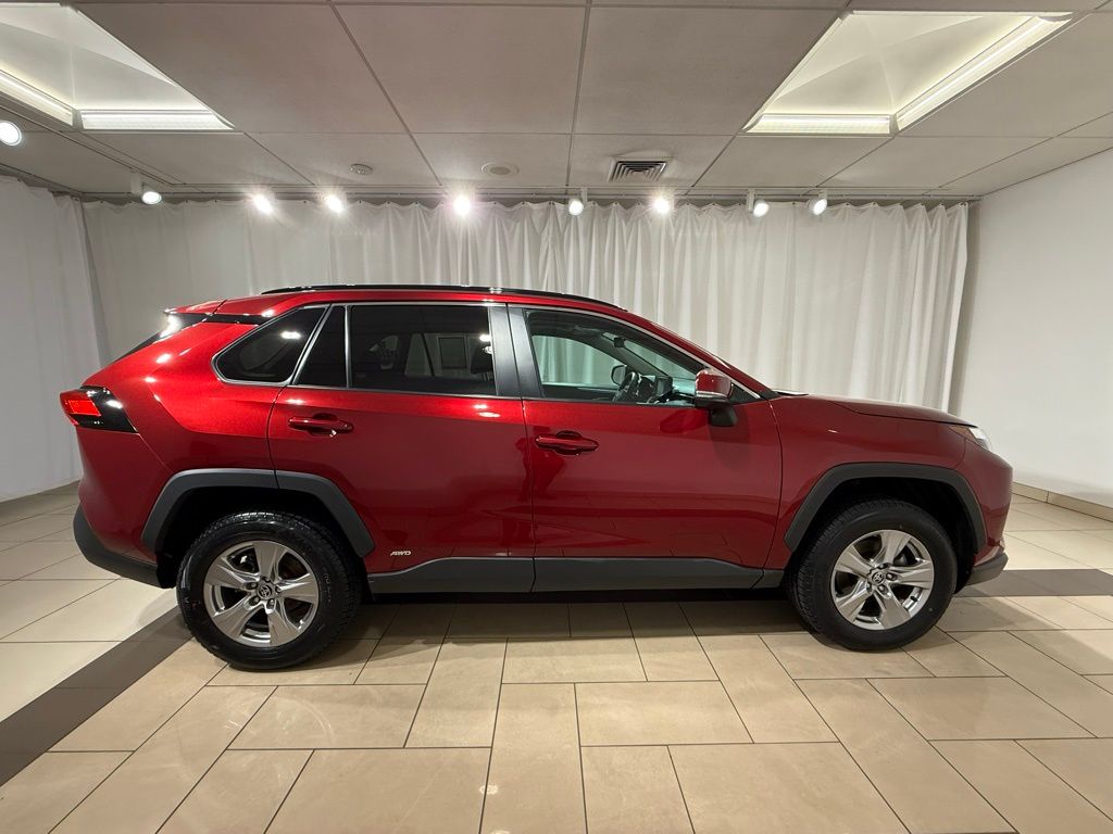 2022 Toyota RAV4 XLE 6