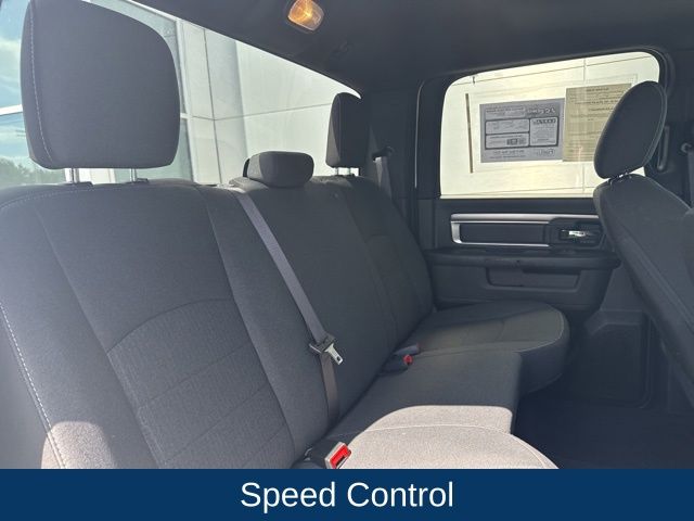 2024 Ram 1500 Classic Warlock Crew Cab 4x4 5'7" Box