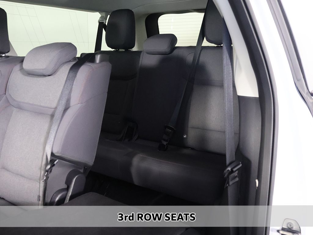 Used 2025 Silver Ford Active image 7