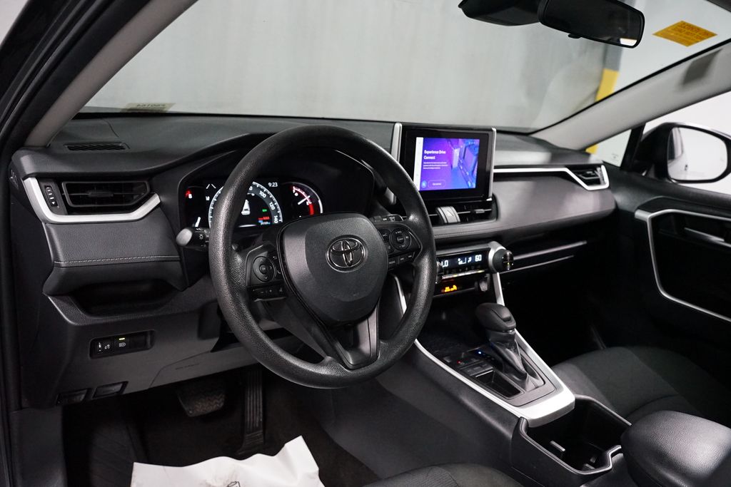 Thumbnail: 2025 Toyota RAV4 - 11