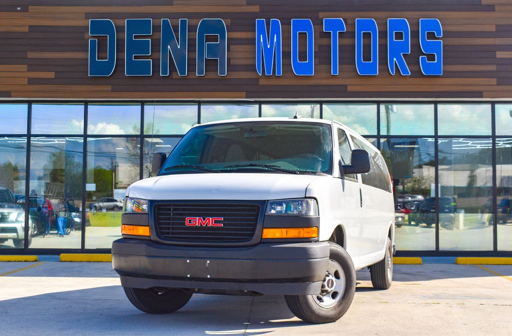 Summit White 2023 GMC Savana LS 3500 Extended RWD Van Rear-Wheel Drive 8-Speed Automatic Overdrive