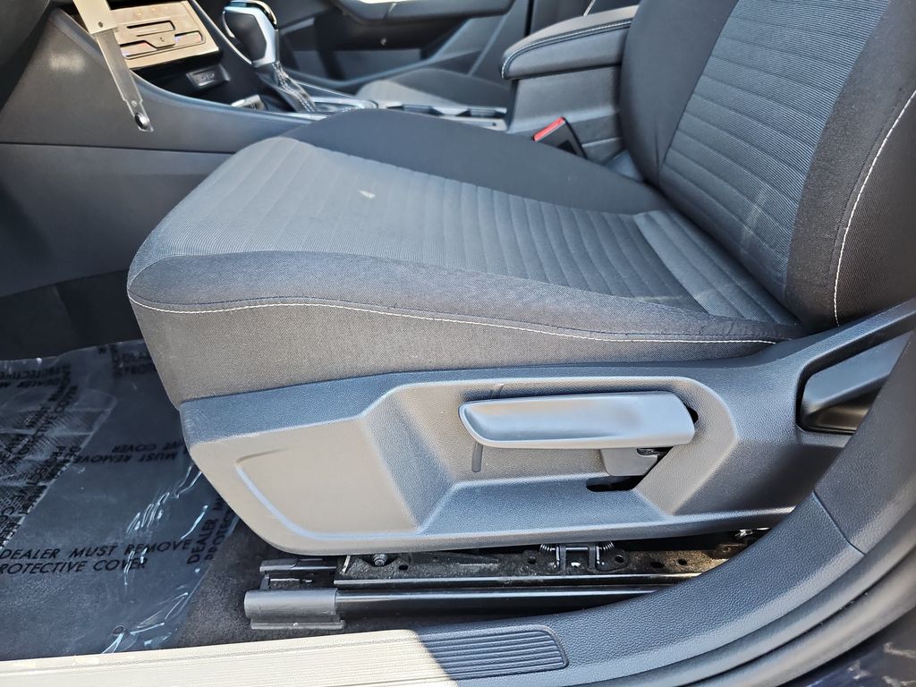 Used 2025 Volkswagen Jetta Sedan
