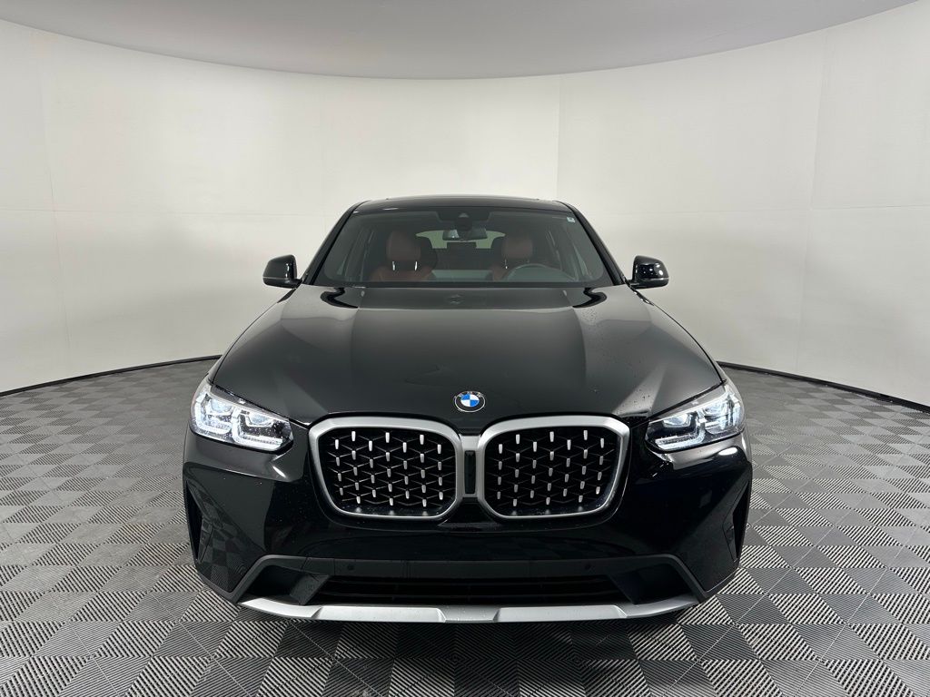 Thumbnail: 2023 BMW X4 - 2