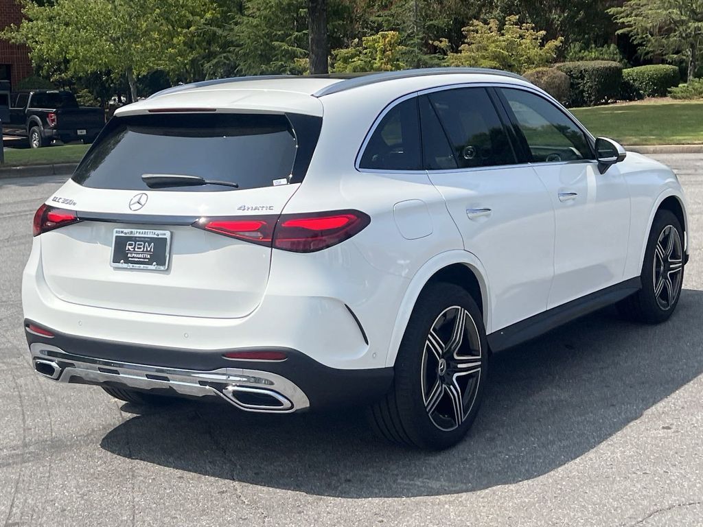 2025 Mercedes-Benz GLC GLC 350e 9