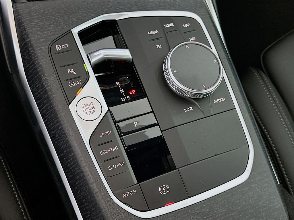 2025 BMW 3 Series 330i 15