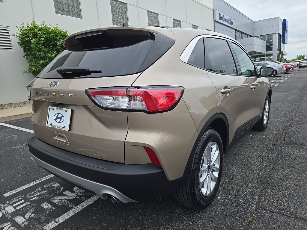 2021 Ford Escape SE 4