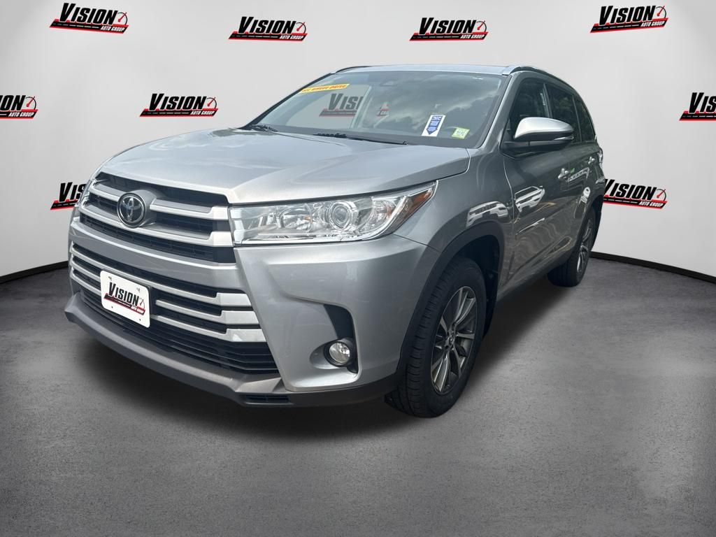 Celestial Silver Metallic 2019 Toyota Highlander SUV / Crossover All-Wheel Drive 8-Speed Automatic