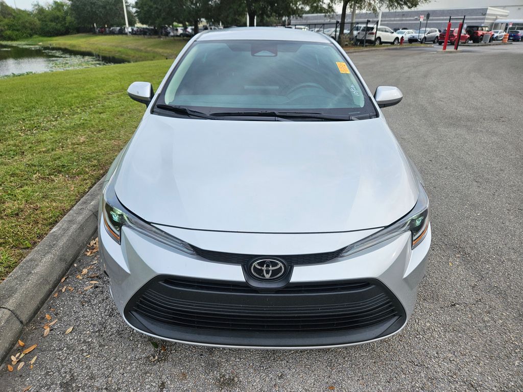 2023 Toyota Corolla LE 8