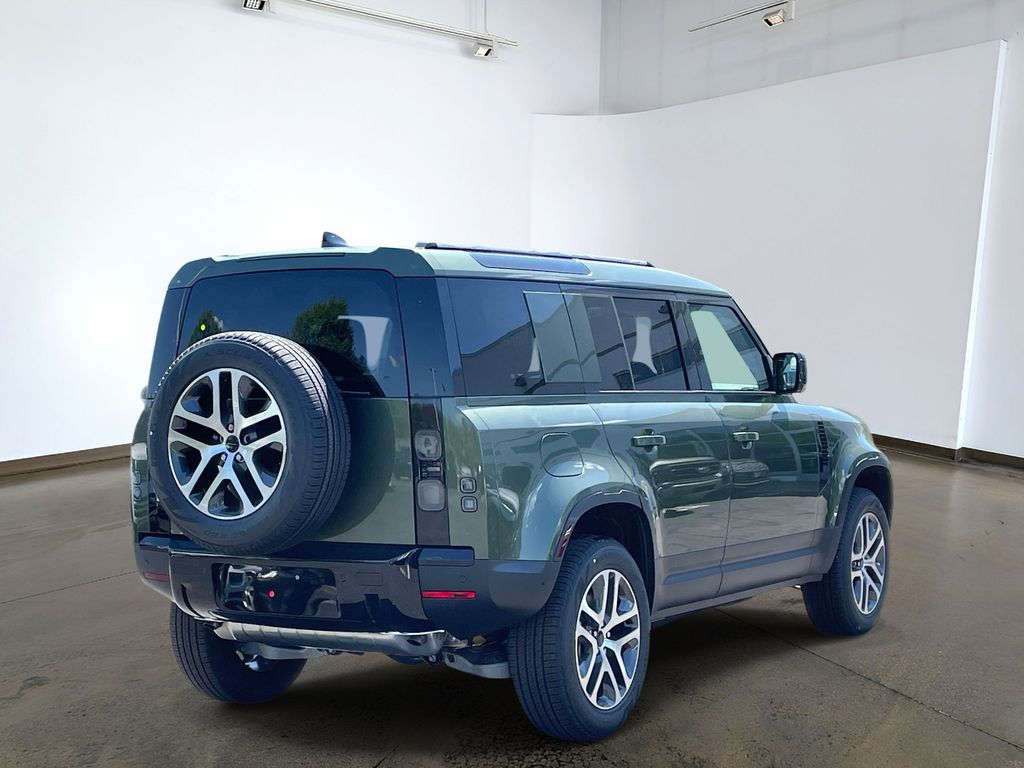 New 2026 Green Land Rover S image 4