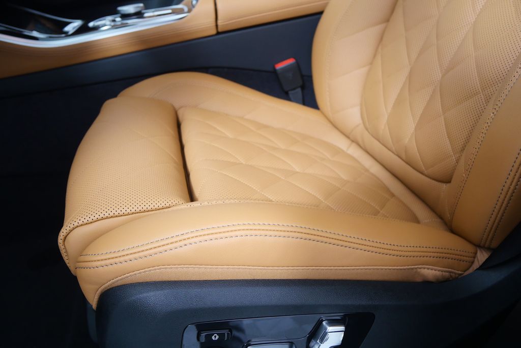 Thumbnail: 2026 BMW X5 - 10