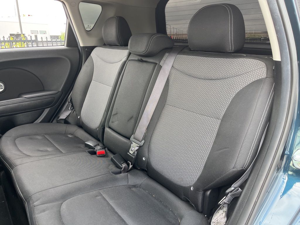 Thumbnail: 2017 Kia Soul - 24