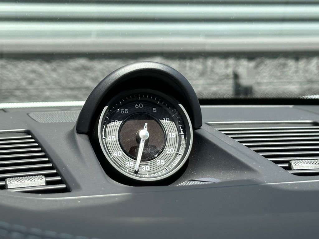 Thumbnail: 2025 Porsche 911 - 26