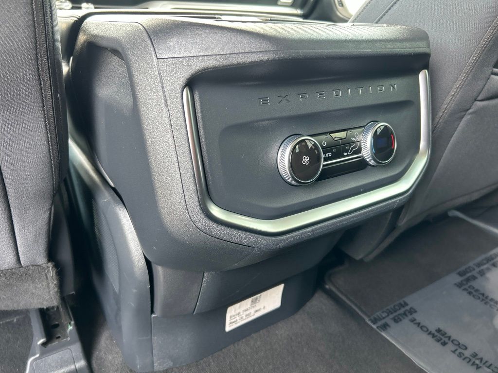 Used 2025 Ford Expedition SUV