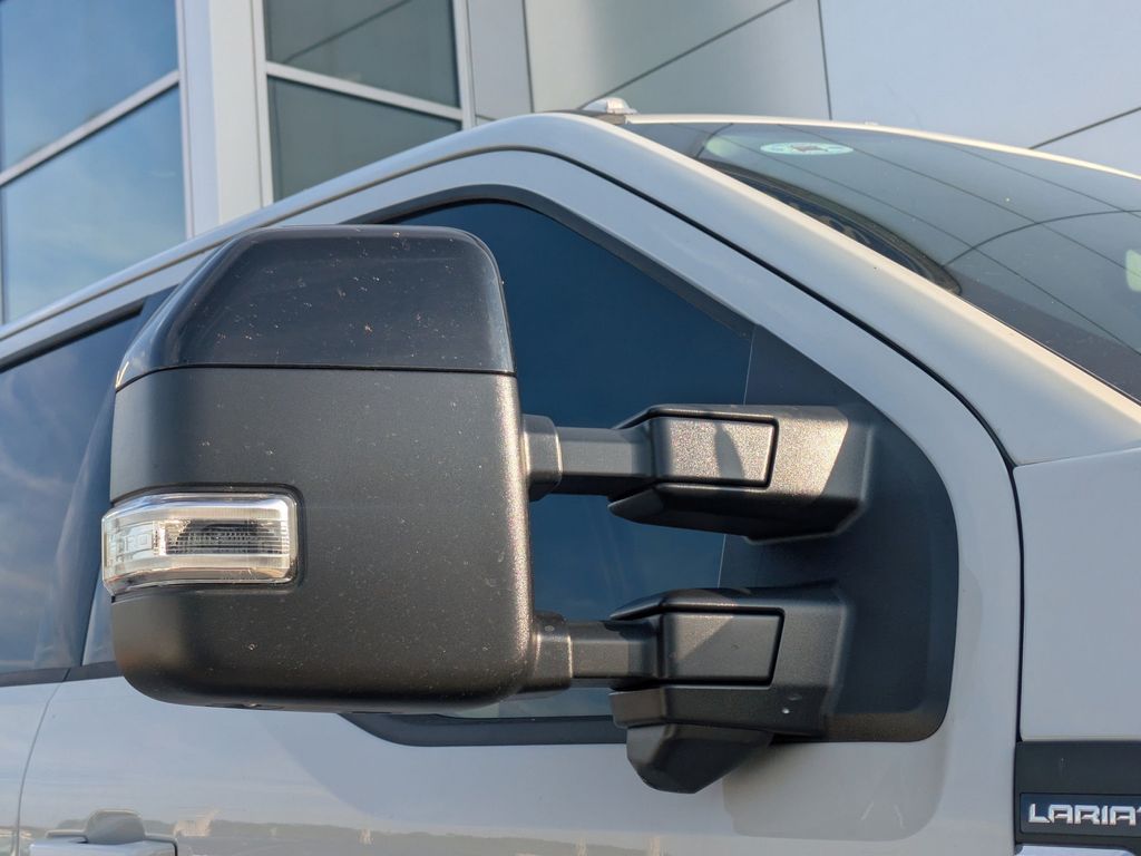 2026 Ford F-350 Super Duty LARIAT