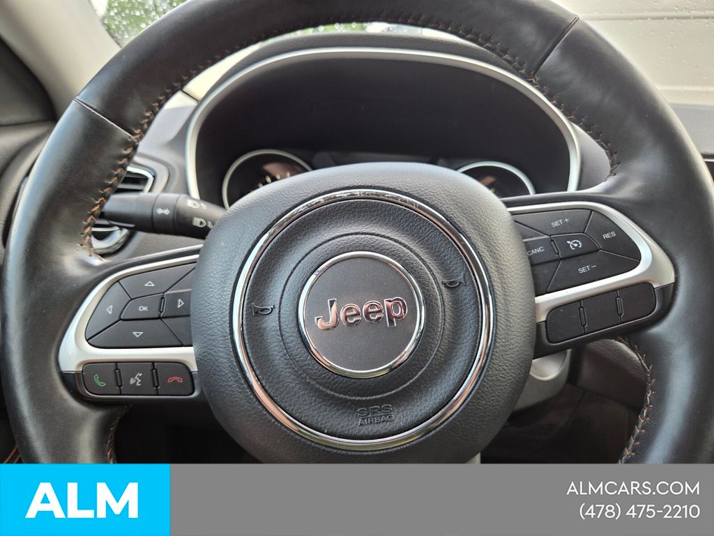 Used 2018 White Jeep Limited image 25