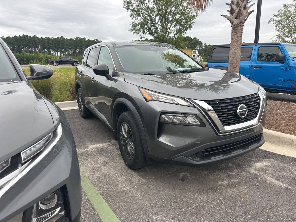2021 Gun Metallic Nissan Rogue S FWD SUV