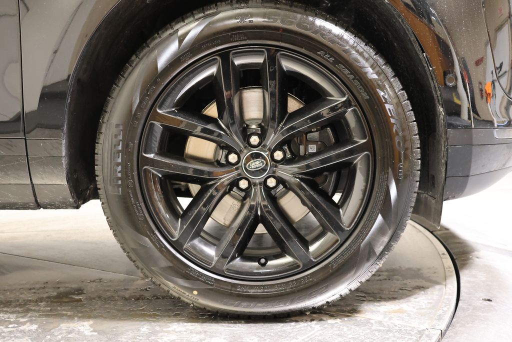 Thumbnail: 2026 Land Rover Range Rover Evoque - 12