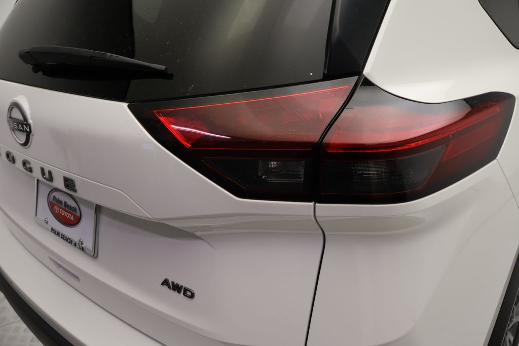 Thumbnail: 2024 Nissan Rogue - 9