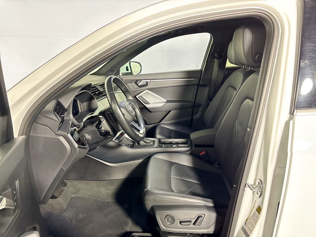 2024 Audi Q3 Premium