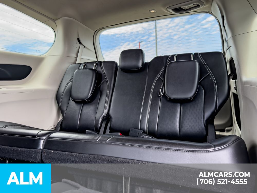 2023 Chrysler Pacifica Touring L - Photo 14