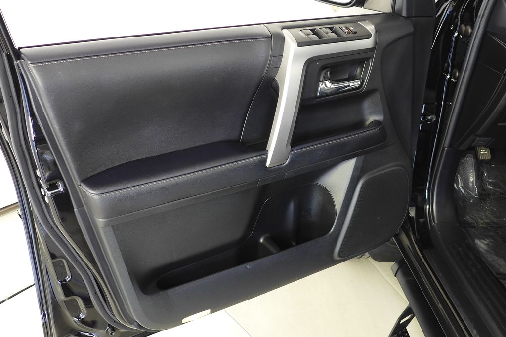 2022 Toyota 4Runner SR5 11