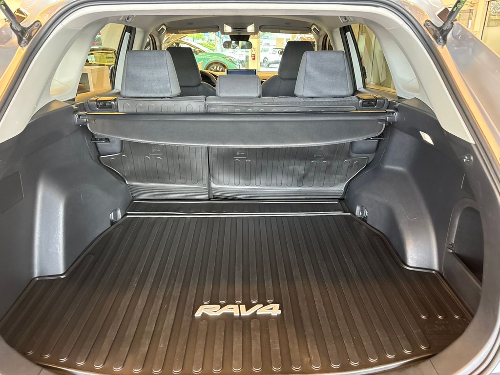 2023 Toyota RAV4 Hybrid LE