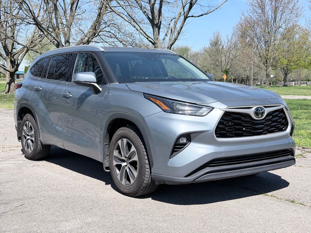 2022 Toyota Highlander XLE - Photo 37