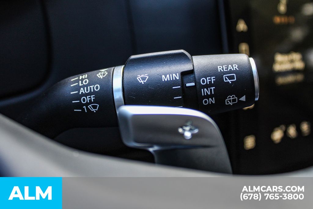 Used 2023 Black Land Rover SE image 30