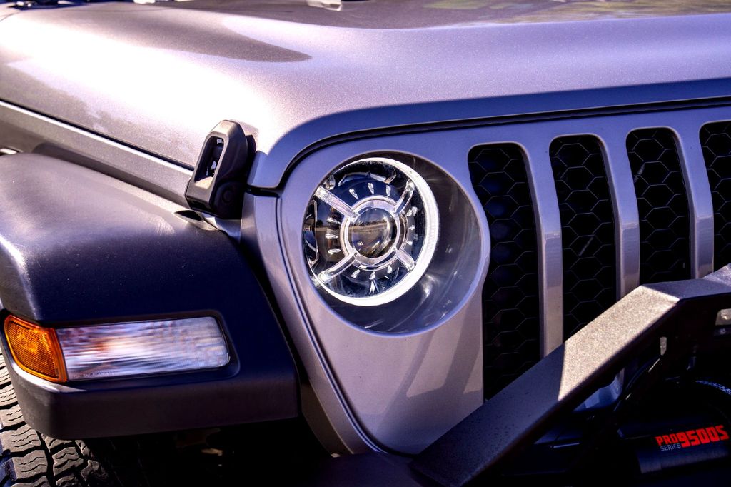 Used Car 2020 Jeep Gladiator  Sport For Sale Under $30,000 In Taylor, Texas