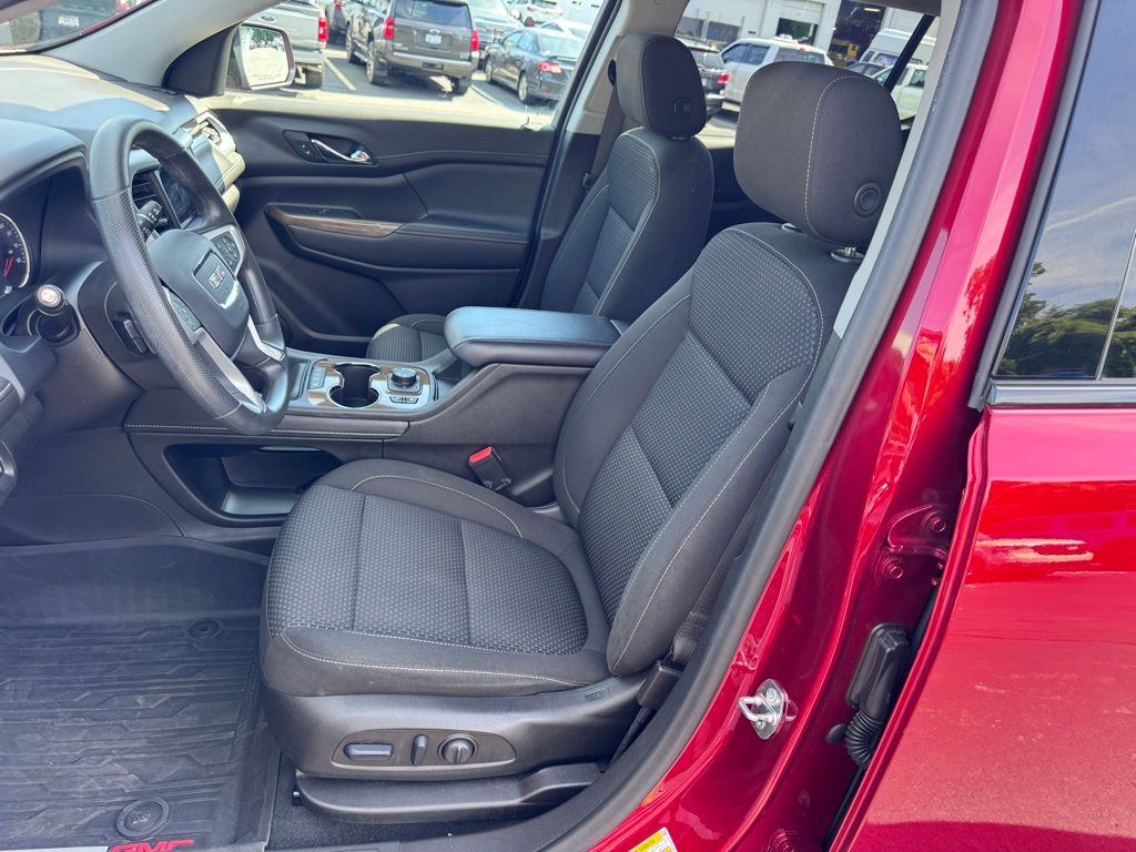 GMCAcadia15