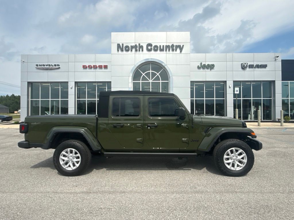 Sarge Green Clearcoat 2023 Jeep Gladiator Pickup Truck Four-Wheel Drive 8-Speed Automatic