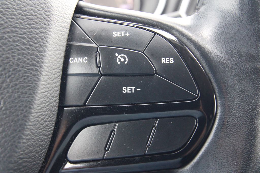 Used 2020 Jeep Cherokee SUV