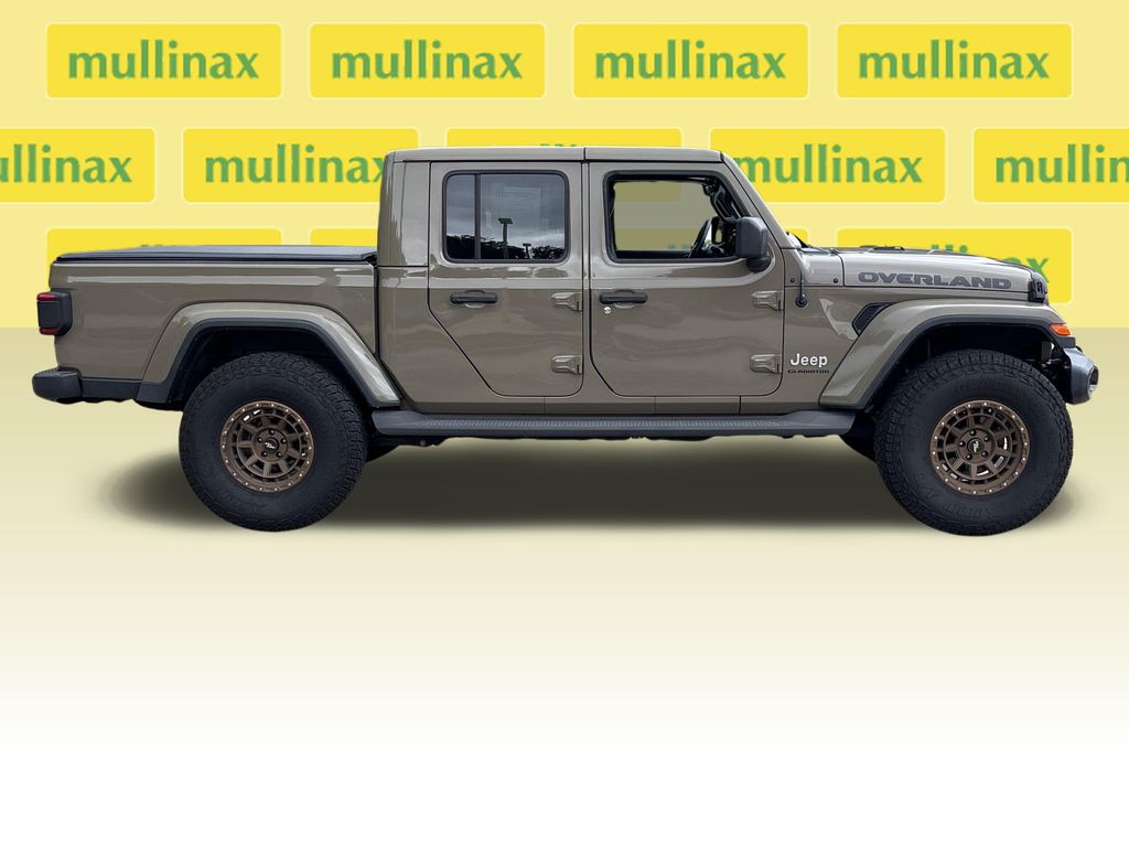 Used 2020 Green Jeep Overland image 2
