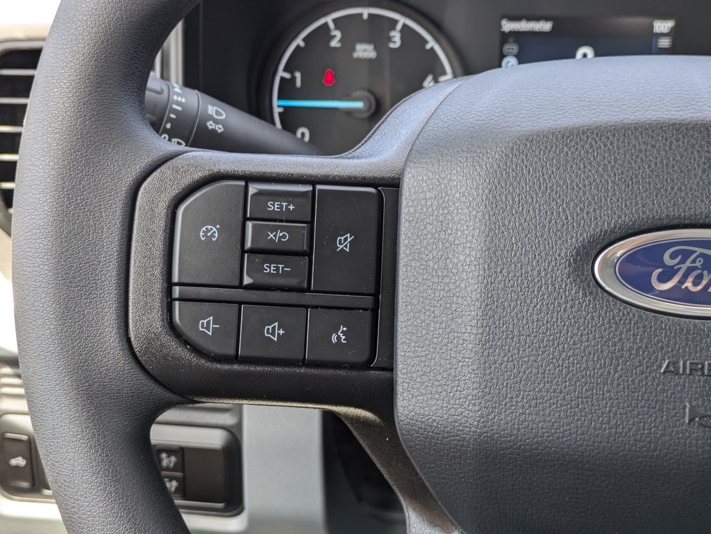 2026 Ford F-350 Super Duty XLT