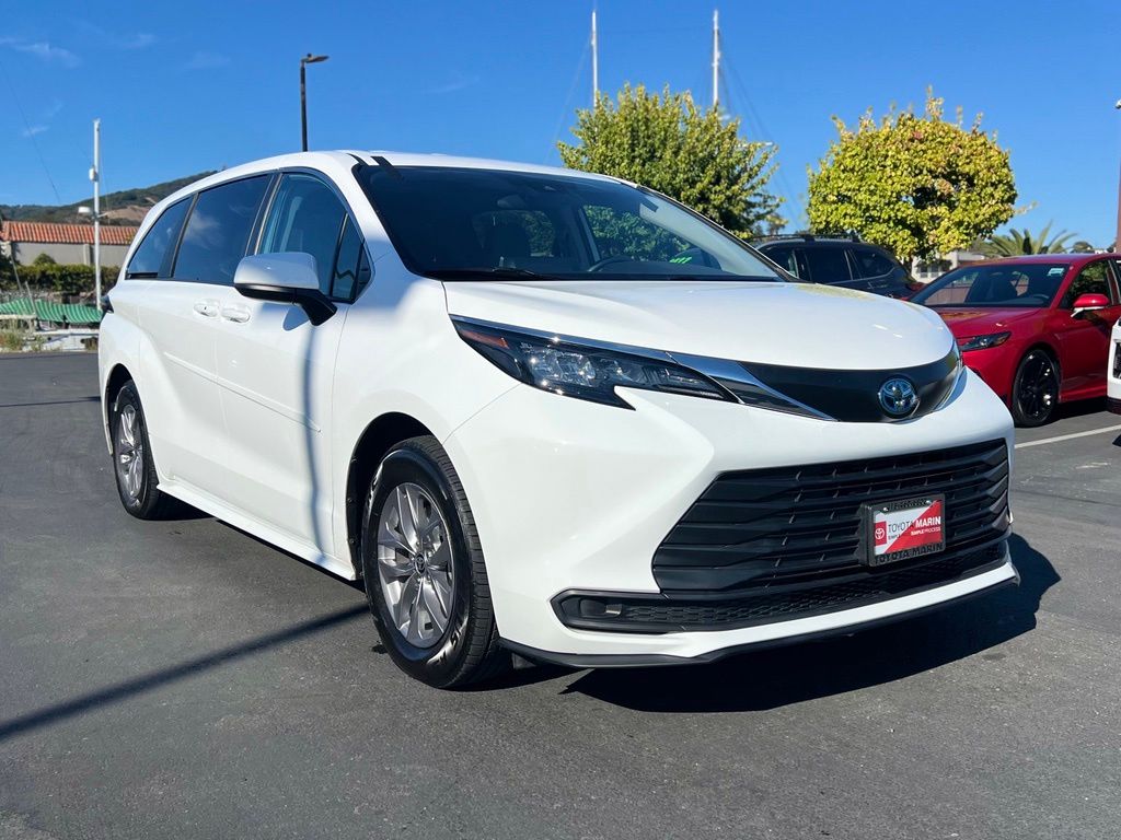 Used 2024 Toyota Sienna Van