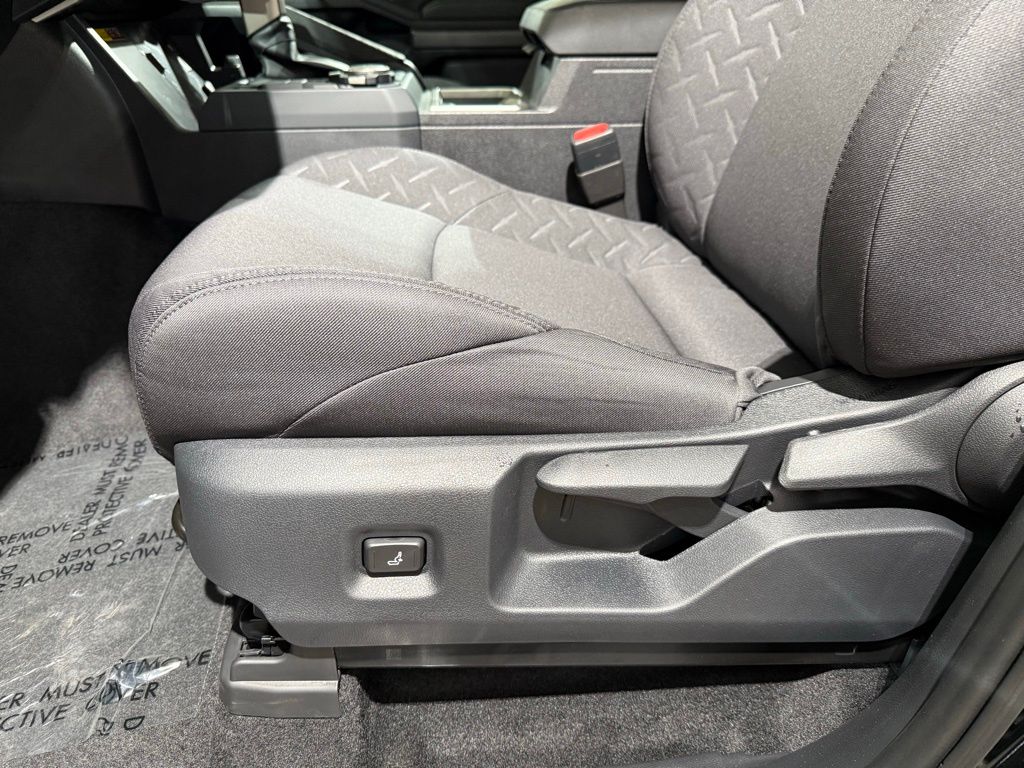 Thumbnail: 2025 Toyota Tacoma - 13