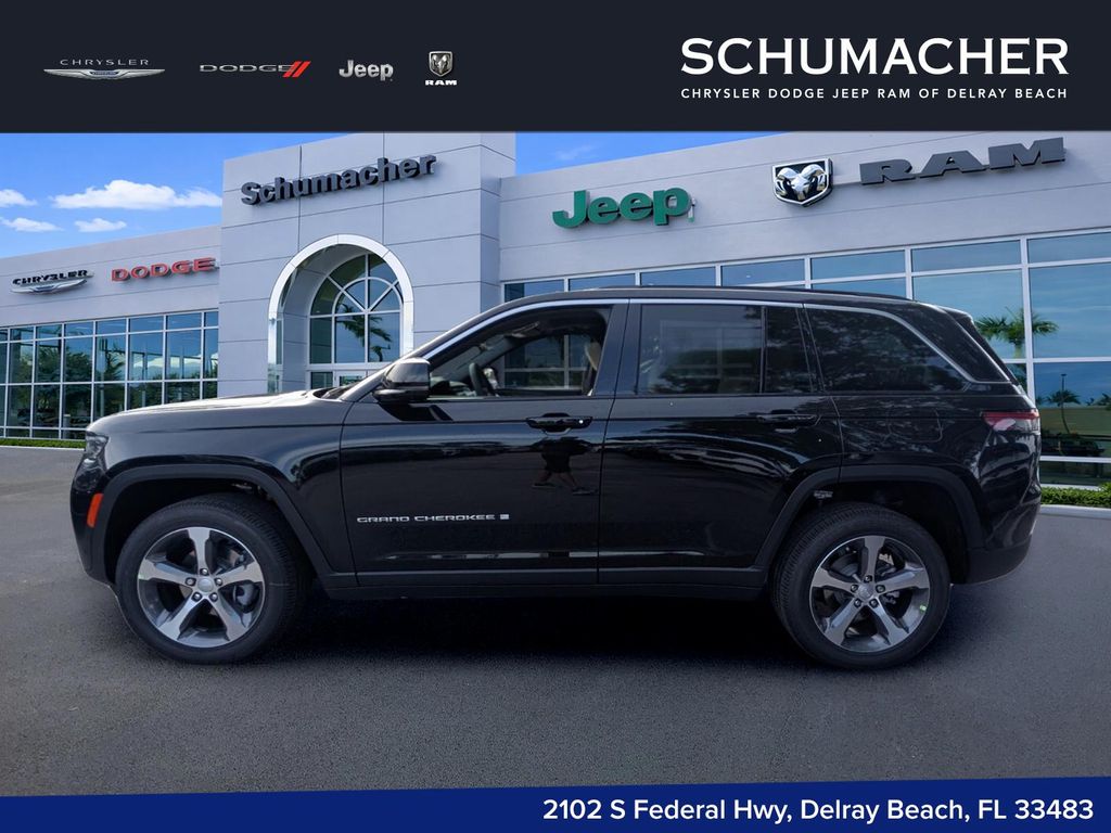 new 2026 Jeep Grand Cherokee car, priced at $46,155