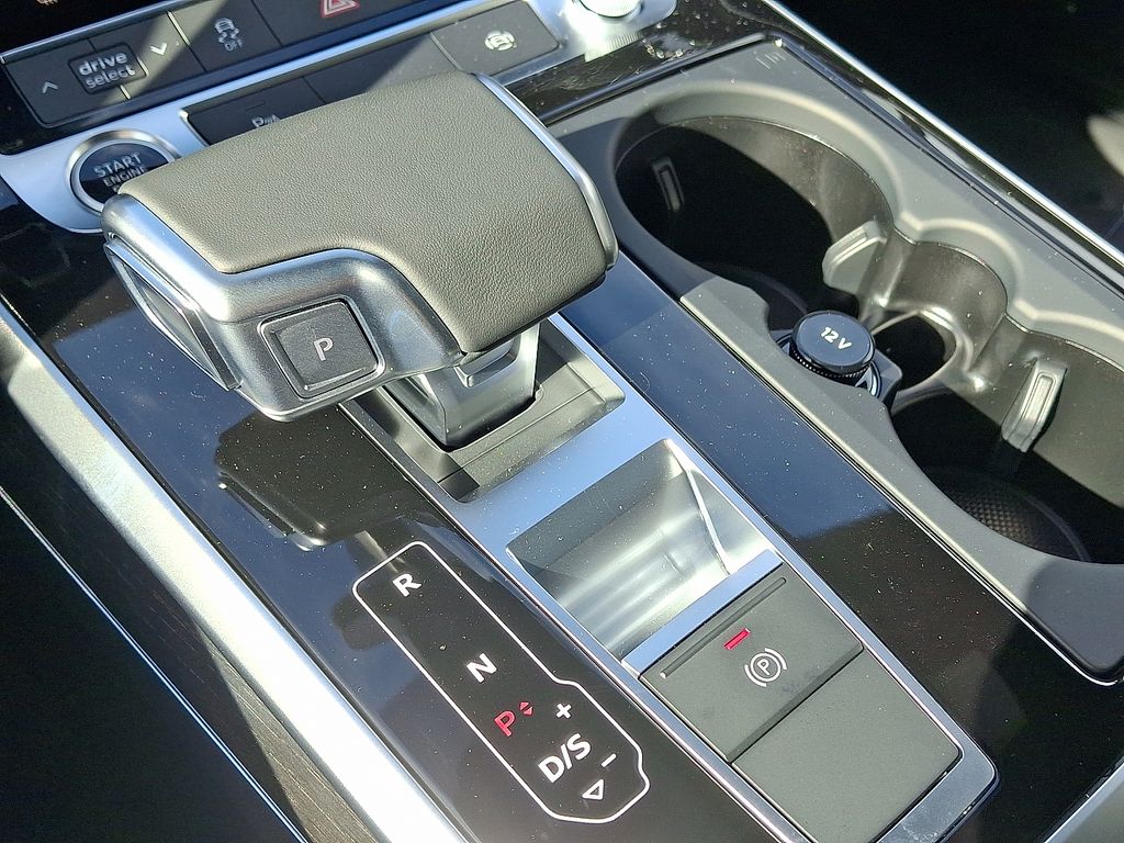 Thumbnail: 2026 Audi Q7 - 12