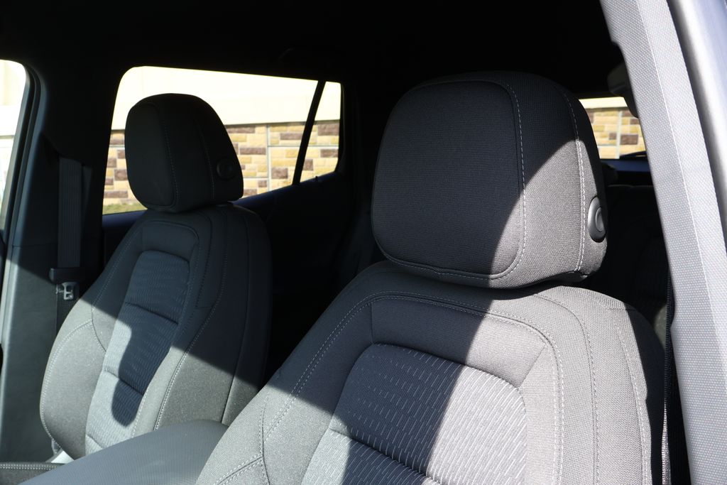 Thumbnail: 2027 Chevrolet Equinox - 15