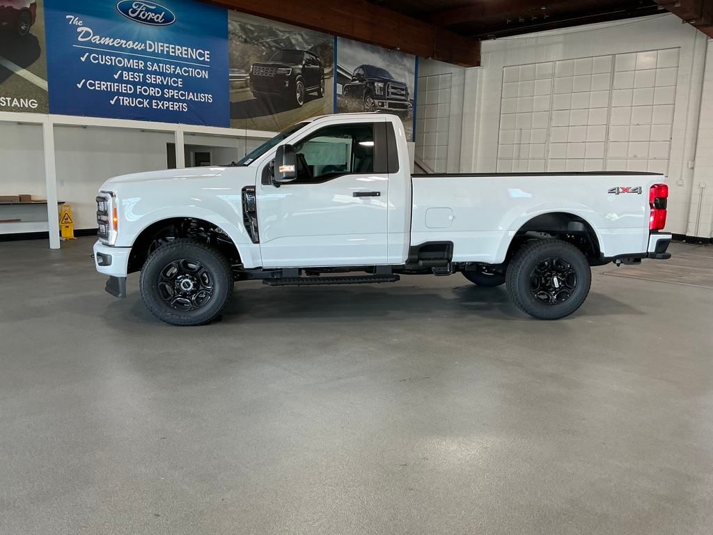 2025 Ford F-350SD  photo
