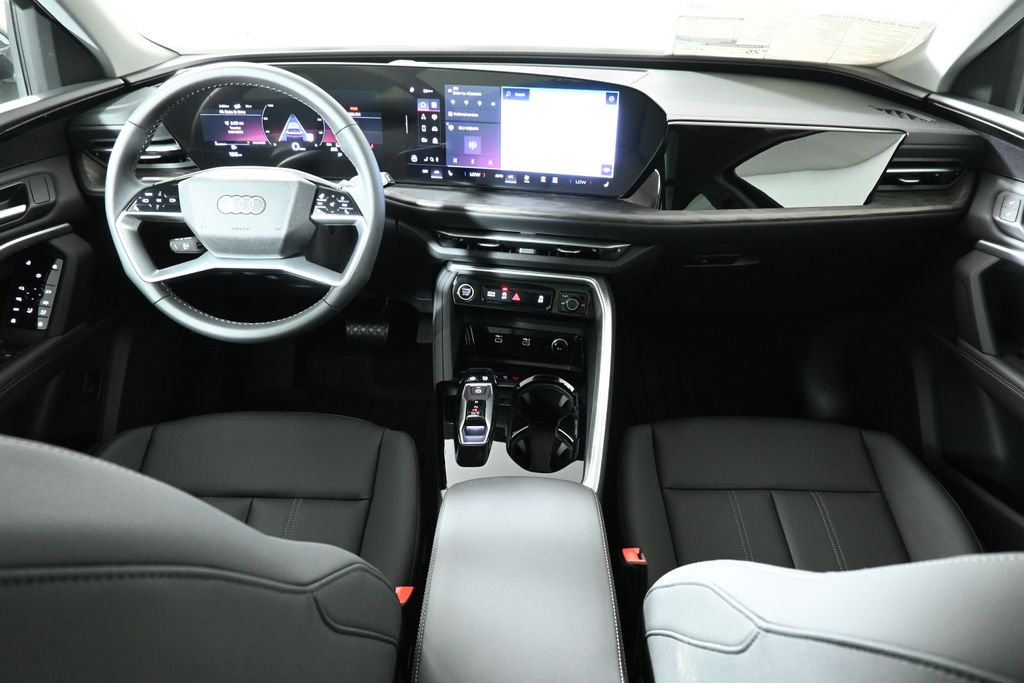 Thumbnail: 2025 Audi Q5 - 4