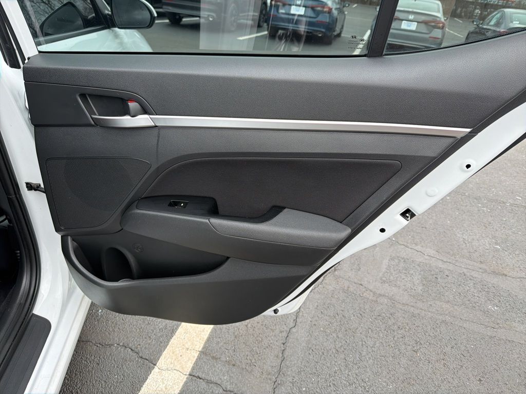 Thumbnail: 2019 Hyundai Elantra - 23