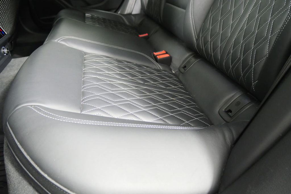 Thumbnail: 2020 Audi S6 - 13