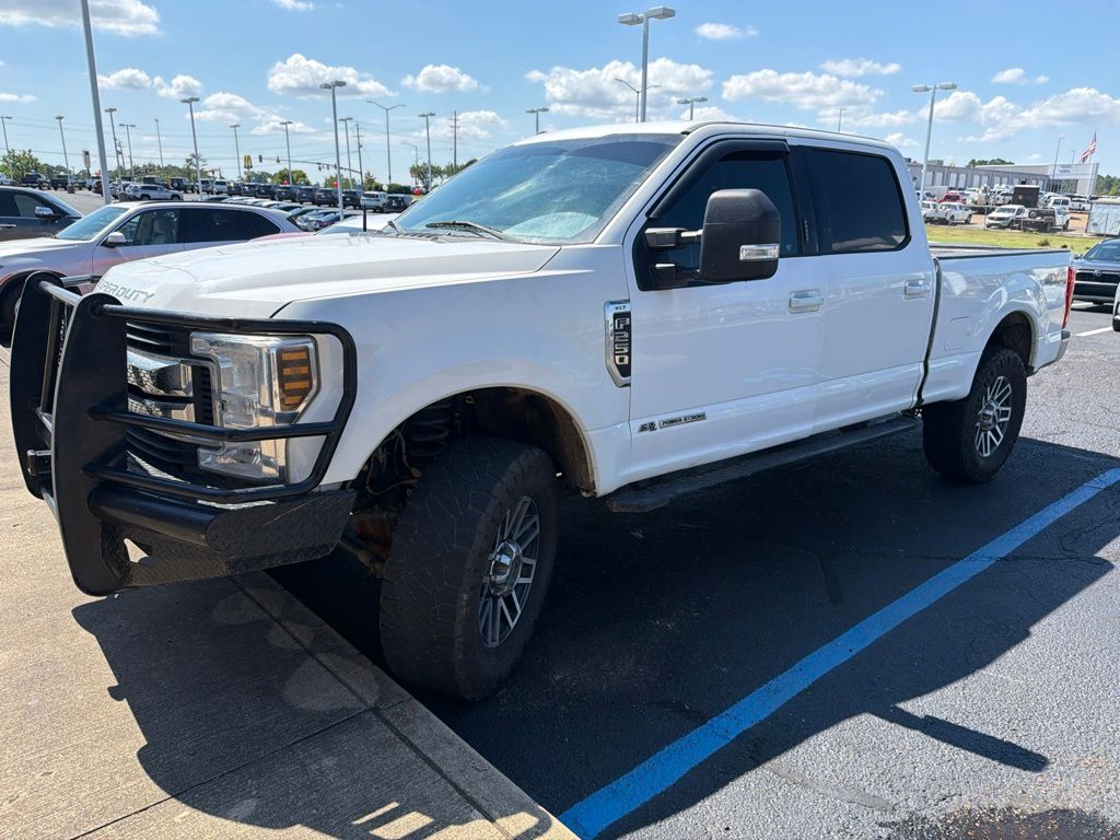 Oxford White 2018 Ford F-250 Super Duty Pickup Truck Four-Wheel Drive 6-Speed Automatic