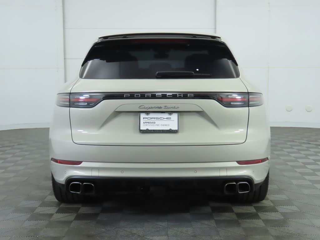 2022 Porsche Cayenne Turbo 4